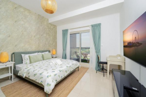 Elegant Studio with Rooftop Pool in Sports City